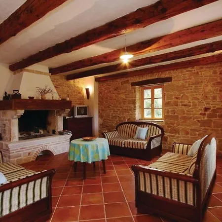 Mit Privatpool Fuer 9 Personen Ca 175 Qm In Svetvincenat, Istrien Binnenland Von Istrien 別荘 *