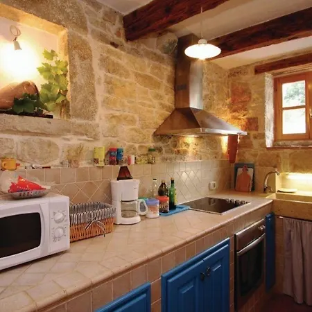 別荘 Mit Privatpool Fuer 9 Personen Ca 175 Qm In Svetvincenat, Istrien Binnenland Von Istrien *