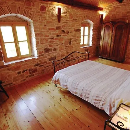 Mit Privatpool Fuer 9 Personen Ca 175 Qm In Svetvincenat, Istrien Binnenland Von Istrien *